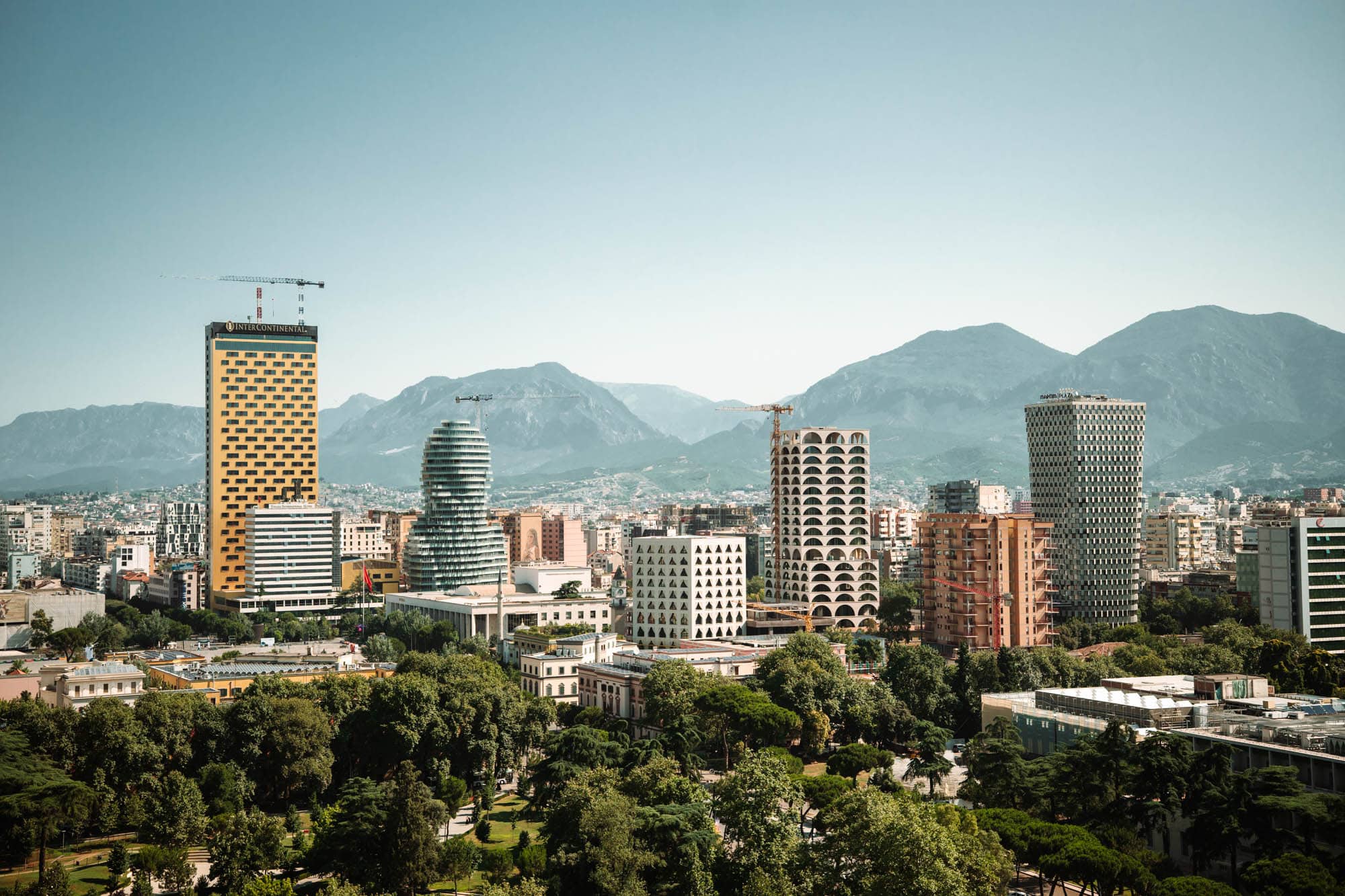 https://futurehome.al/uploads/futurehome.al//1787068912-tips-voor-tirana-albanie.jpg